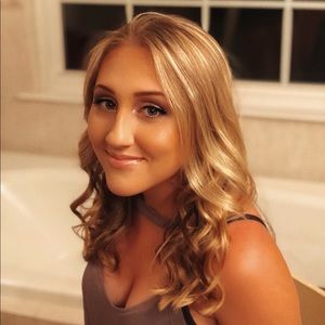 Meet your Posher, Jennifer